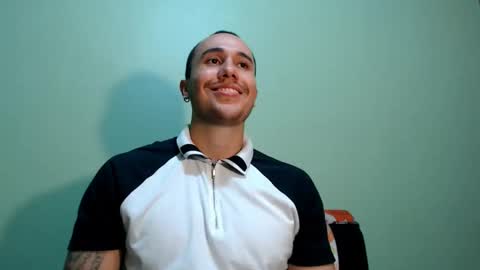 Snapshot of juan__jimenez chatting on February 23, 9:44 am Juan online show from February 23, 9:44 am