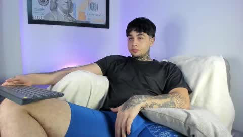 Snapshot of juan_alvarez18 chatting on September 21, 3:30 am juan_alvarez18 online show from September 21, 3:30 am