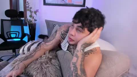 Snapshot of juan_alvarez18 chatting on October 1, 1:22 am juan_alvarez18 online show from October 1, 1:22 am