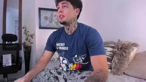 Snapshot of juan_alvarez18 chatting on October 9, 4:10 am juan_alvarez18 online show from October 9, 4:10 am