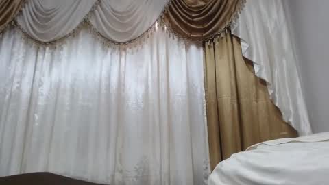    online show from January 28, 3:04 pm