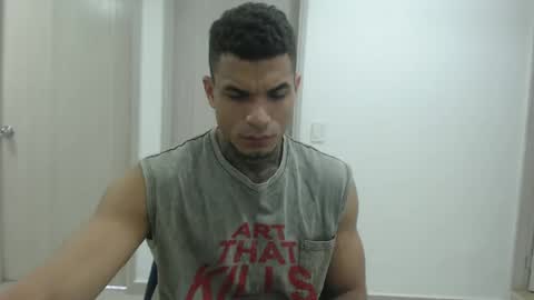 Snapshot of juan_gomez_1 chatting on December 14, 11:50 am juan_gomez_1 online show from December 14, 11:50 am
