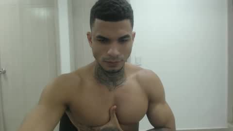 Snapshot of juan_gomez_1 chatting on December 16, 10:50 am juan_gomez_1 online show from December 16, 10:50 am