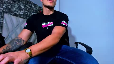 Snapshot of juan_jsmith chatting on February 4, 9:31 pm juan_jsmith online show from February 4, 9:31 pm