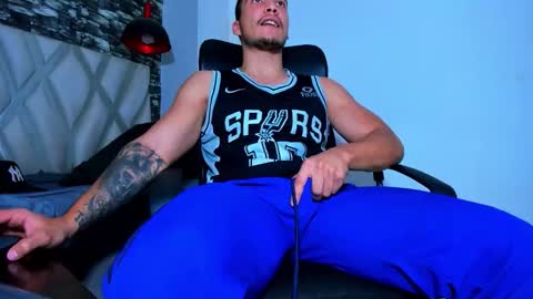 Snapshot of juan_jsmith chatting on February 10, 7:07 pm juan_jsmith online show from February 10, 7:07 pm