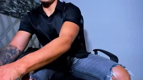 Snapshot of juan_jsmith chatting on February 23, 7:11 pm juan_jsmith online show from February 23, 7:11 pm