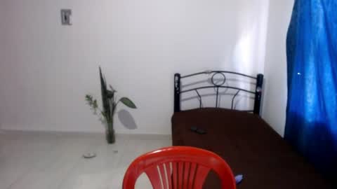 Snapshot of juana_monte chatting on June 14, 4:42 pm juana_monte online show from June 14, 4:42 pm
