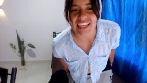 Snapshot of juana_monte chatting on June 15, 3:36 pm juana_monte online show from June 15, 3:36 pm