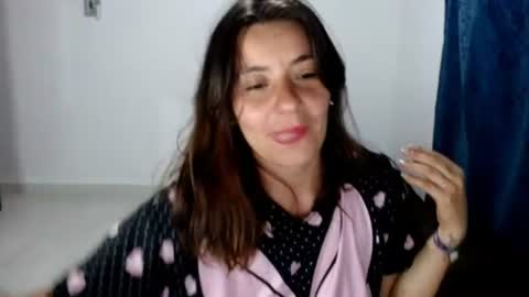 Snapshot of juana_monte chatting on June 27, 12:04 am juana_monte online show from June 27, 12:04 am