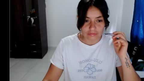 Snapshot of juana_monte chatting on July 18, 3:27 pm juana_monte online show from July 18, 3:27 pm