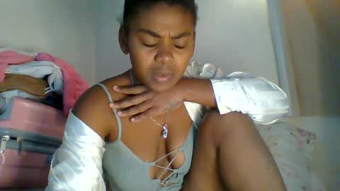 Snapshot of juanah921340 chatting on July 18, 6:50 am Juanah online show from July 18, 6:50 am