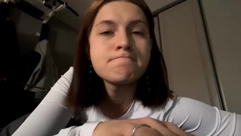 Lola online show from October 17, 7:11 am