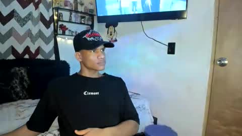 Snapshot of juanbigcock21cm chatting on May 22, 4:19 am juan jose online show from May 22, 4:19 am