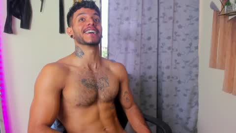 Juan Esteban online show from December 28, 9:30 pm