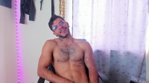 Juan Esteban online show from January 5, 5:20 pm