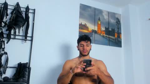 Juan Esteban online show from October 29, 11:23 am