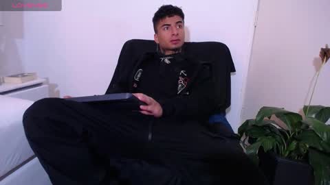 juancamilo66_ online show from December 31, 6:05 am