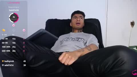 juancamilo66_ online show from January 1, 12:21 am