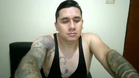 Snapshot of juancarlos_3612287 chatting on March 15, 2:28 am jonathan Burbano online show from March 15, 2:28 am