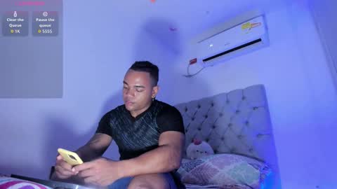 independent model online show from September 27, 3:44 am