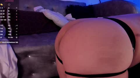 Juan David online show from December 4, 3:43 pm