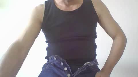 juanearth1 online show from May 26, 9:33 pm
