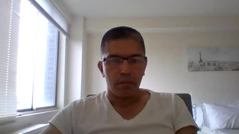 juanearth1 online show from June 26, 9:41 pm