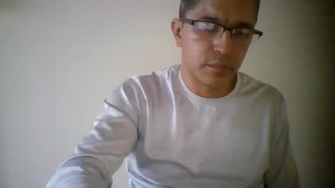 juanearth1 online show from July 3, 12:17 am