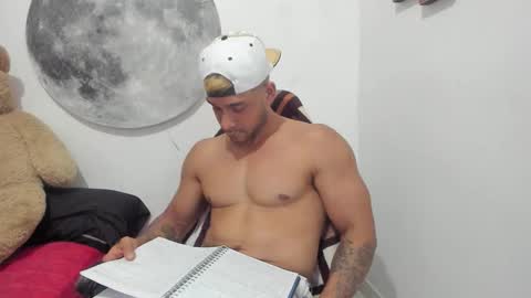 Juanes online show from February 21, 8:54 pm