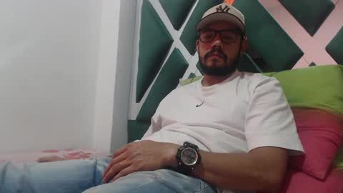 Snapshot of juanfe_style chatting on September 12, 1:55 pm juanfe_style online show from September 12, 1:55 pm