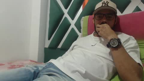 Snapshot of juanfe_style chatting on September 13, 4:12 am juanfe_style online show from September 13, 4:12 am