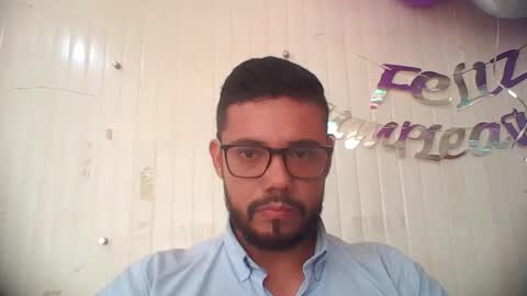 Snapshot of juanfe_style chatting on December 5, 4:36 pm juanfe_style online show from December 5, 4:36 pm