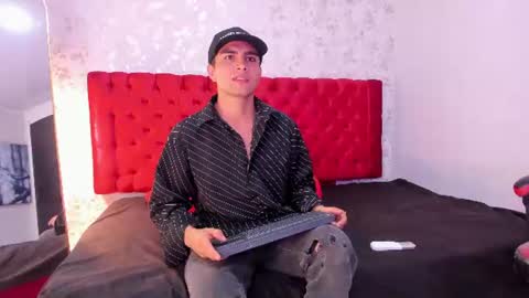 Snapshot of juanga_briel chatting on June 24, 12:48 pm JUAN GABRIEL online show from June 24, 12:48 pm