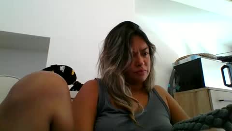 Snapshot of juanita_cw chatting on October 10, 3:11 pm juanita_cw online show from October 10, 3:11 pm