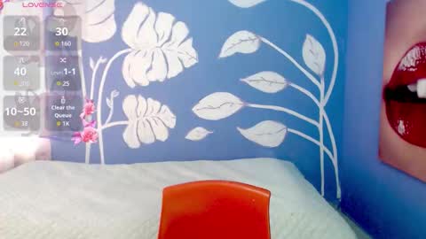 Snapshot of juanita_royale chatting on February 23, 7:44 pm Juanita online show from February 23, 7:44 pm