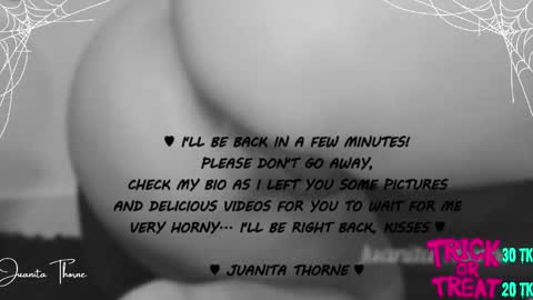 Snapshot of juanita_thorne chatting on October 26, 8:37 pm online show from October 26, 8:37 pm