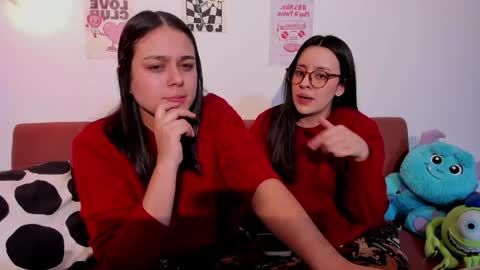 juanitaaa_ online show from May 22, 7:37 am