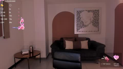 Juanita Clay online show from December 21, 5:18 pm