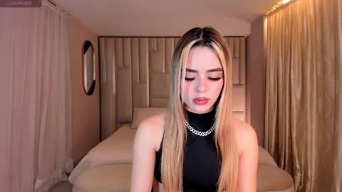 Juanita Clay online show from September 18, 12:07 pm