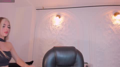 Juanita Clay online show from January 10, 11:45 am