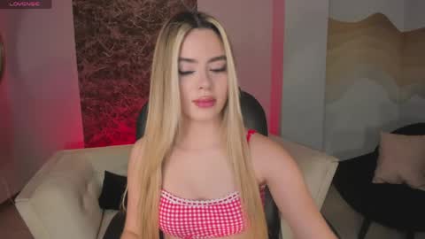 Juanita Clay online show from April 17, 8:01 pm