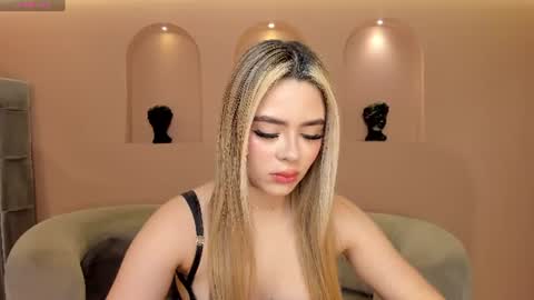 Juanita Clay online show from July 5, 5:42 pm