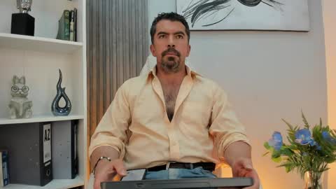 Snapshot of juank_fit45 chatting on June 3, 1:08 am Juan k online show from June 3, 1:08 am