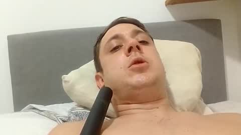 Snapshot of juanmapapiirico chatting on September 16, 2:34 am JuanmaSEX online show from September 16, 2:34 am