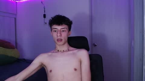 Snapshot of juanmres chatting on April 3, 9:02 pm juanmres online show from April 3, 9:02 pm