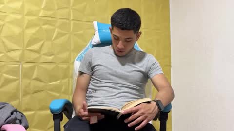 Snapshot of juanperez1999777 chatting on October 17, 6:32 pm juanperez1999777 online show from October 17, 6:32 pm