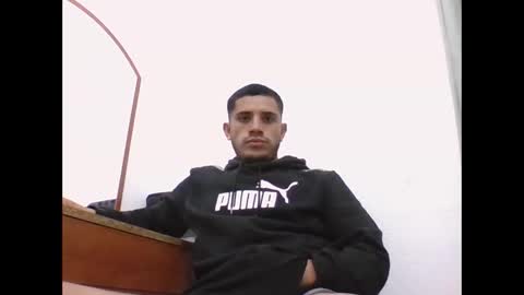 Snapshot of juanperez1999777 chatting on November 6, 4:41 pm juanperez1999777 online show from November 6, 4:41 pm