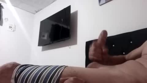 juanpinguin online show from February 1, 4:24 am