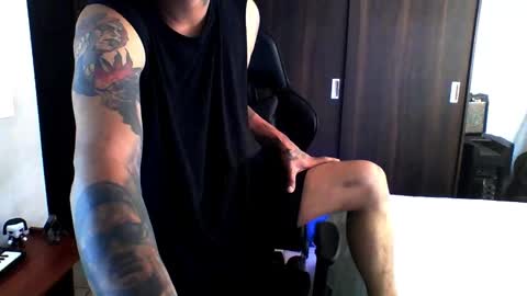 Snapshot of juanpt69 chatting on January 4, 6:40 pm juanpt69 online show from January 4, 6:40 pm