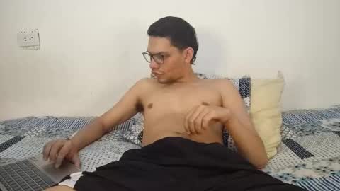 Snapshot of juansuarez204 chatting on May 24, 9:09 pm juansuarez204 online show from May 24, 9:09 pm